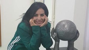 داور زن مصری نخستین بار در تاریخ فوتبال مصر قضاوت کرد1