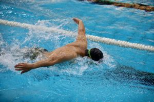 شناگر افغانی در استخر مسابقه غرق شد!1