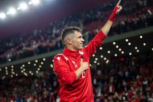 یاسر آسانی و تیم ملی آلبانی؛ یک قدم تا تحقق رویای جام جهانی